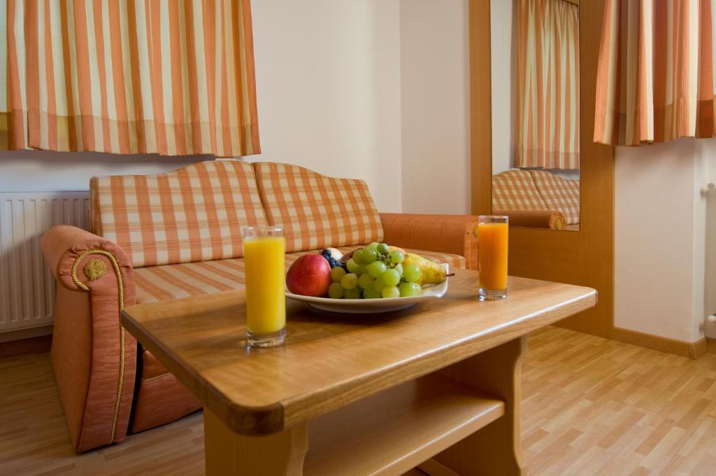 Hotel Loewenwirt Tscherms Oda fotoğraf